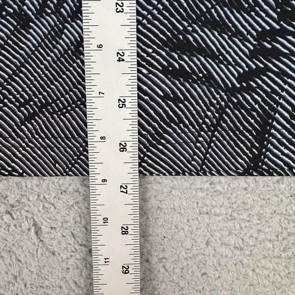 Under Armour The Playoff Men's Polo All Over Design Black Short Sleeve Size XL - Picture 8 of 10